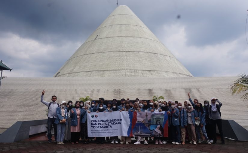 STUDI KOMPARATIF KE YOGYAKARTA PRODI PERPUSINFO 2020