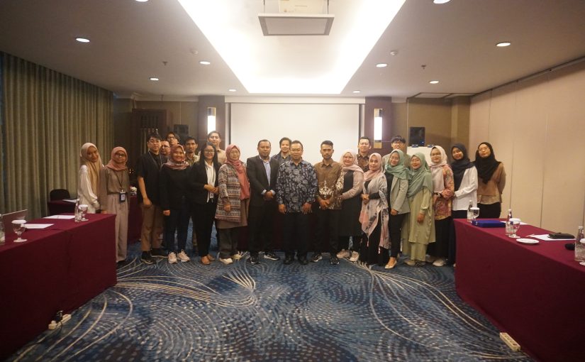 DOSEN PRODI PERPUSINFO FIP UPI TINGKATKAN KOMPETENSI VIDEO EDITING MELALUI PELATIHAN BERSERTIFIKAT