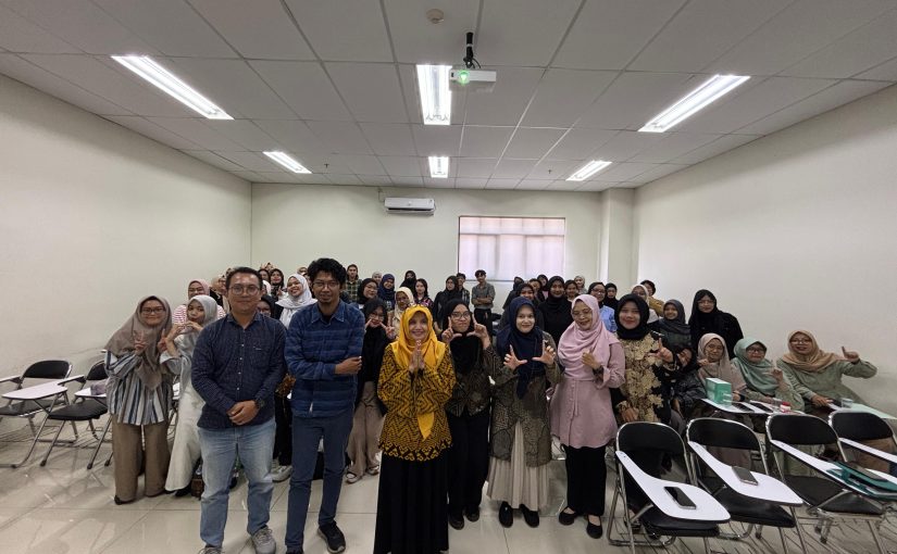 DOSEN PRODI PERPUSINFO MELAKUKAN KEGIATAN PENGABDIAN BERBASIS KEWIRAUSAHAAN