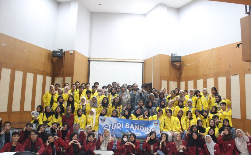 BEM KEMA PERPUSINFO FIP UPI MENERIMA KUNJUNGAN DARI IMAPSI UI