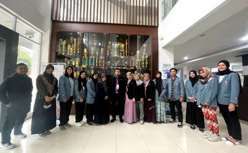 PENERIMAAN MAHASISWA PPLSP PRODI PERPUSINFO DI SMA ALFA CENTAURI
