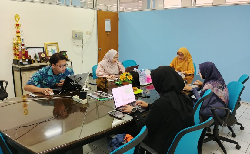RAPAT PENYUSUNAN INSTRUMEN SUPLEMEN KONVERSI PROGRAM STUDI PERPUSTAKAAN DAN SAINS INFORMASI