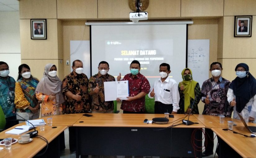 KUNJUNGAN PRODI IIP FISIP UNAIR KE PRODI PERPUSINFO FIP UPI